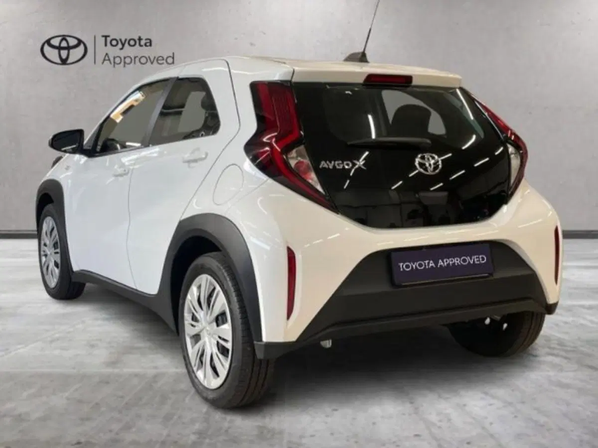 Toyota Aygo X usata a Vercelli (5)