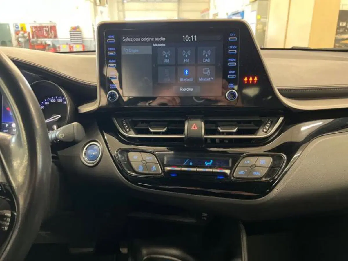Toyota Toyota C-HR usata a Vercelli (11)