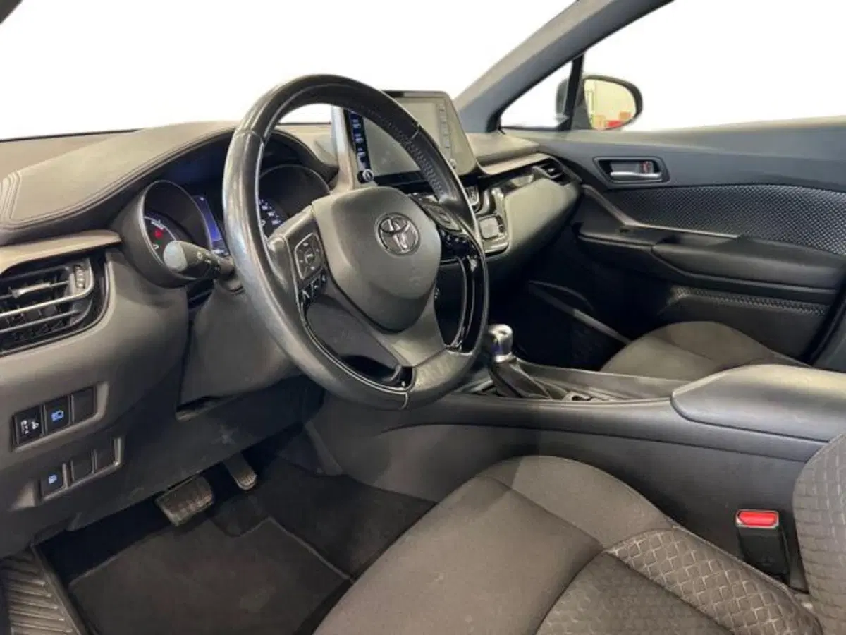 Toyota Toyota C-HR usata a Vercelli (5)