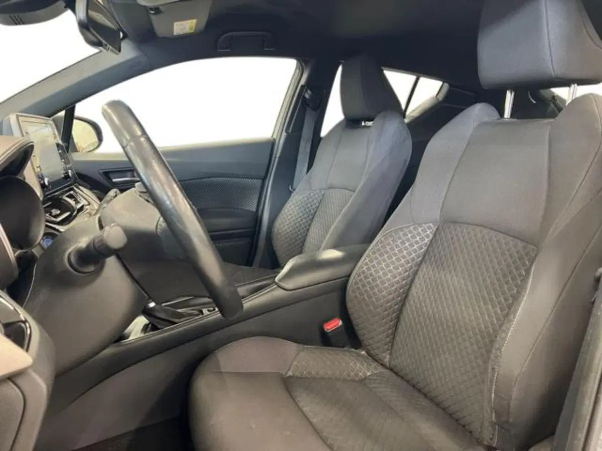 Toyota Toyota C-HR usata a Vercelli (6)