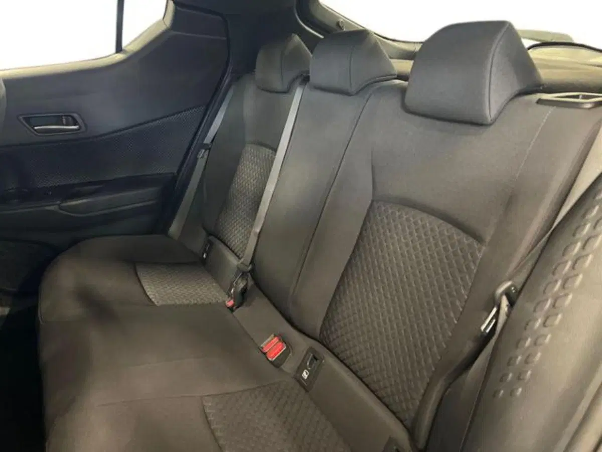 Toyota Toyota C-HR usata a Vercelli (7)