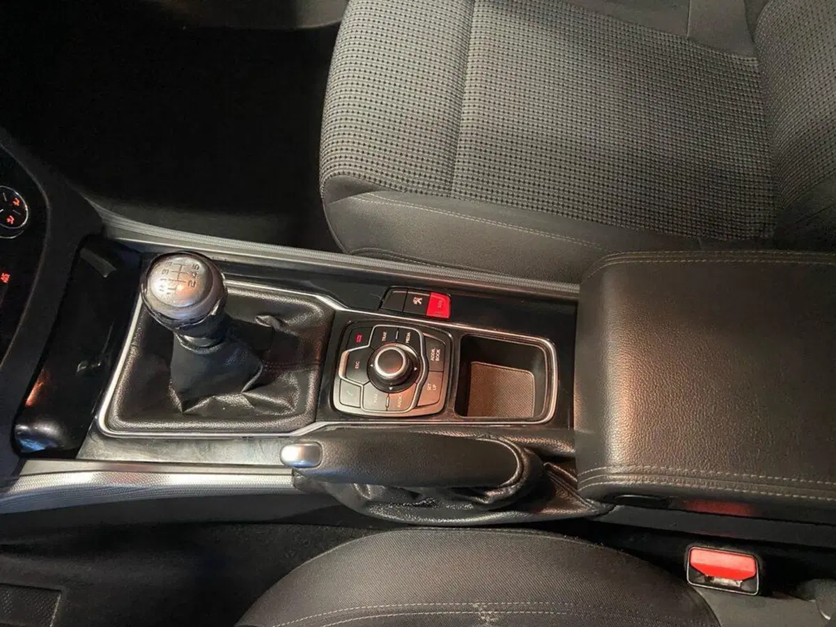 Peugeot 508 SW usata a Torino (11)