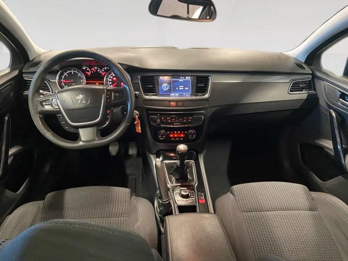 Peugeot 508 SW usata a Torino (5)
