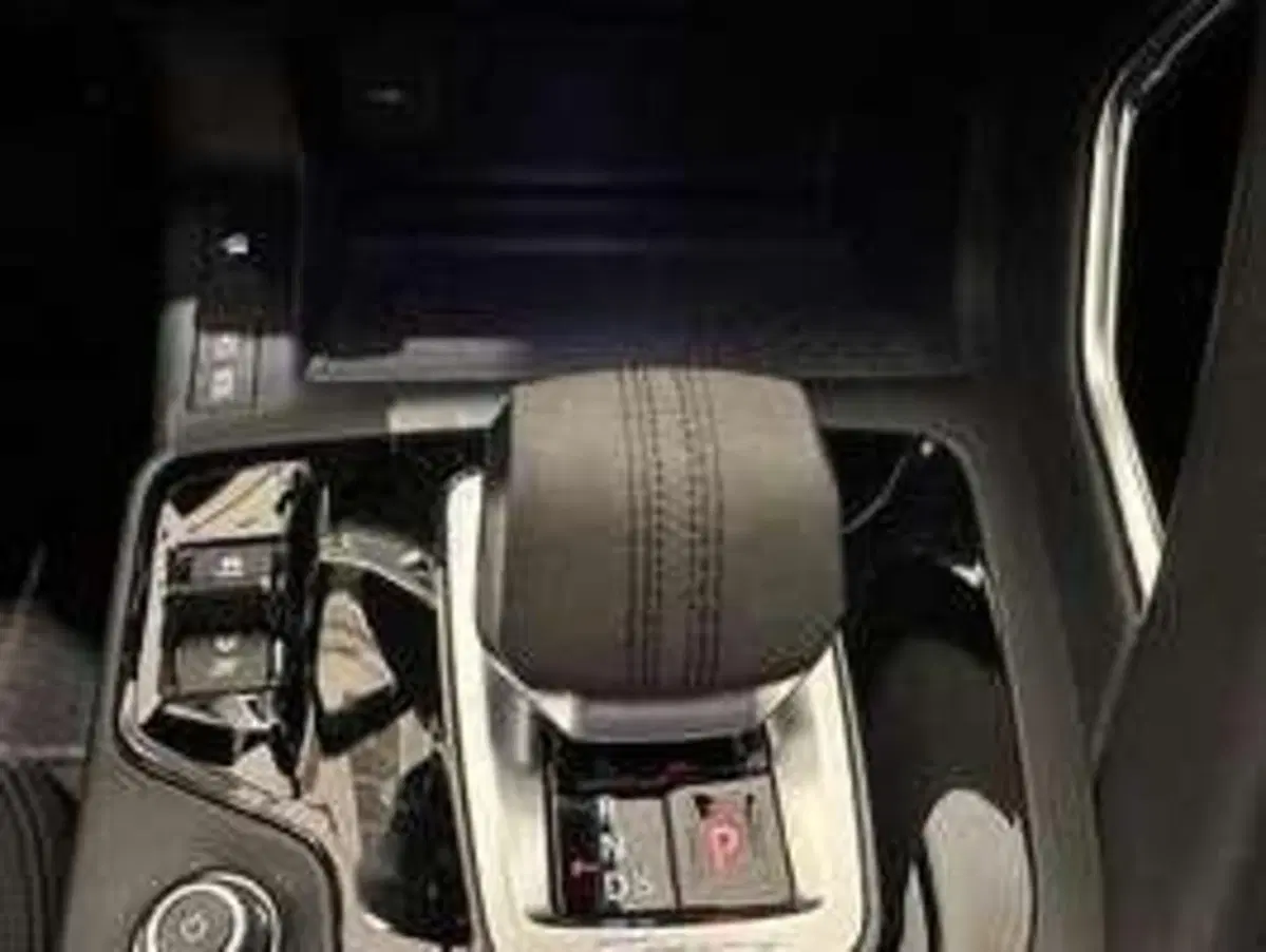 Jaguar E-Pace usata a Varese (10)