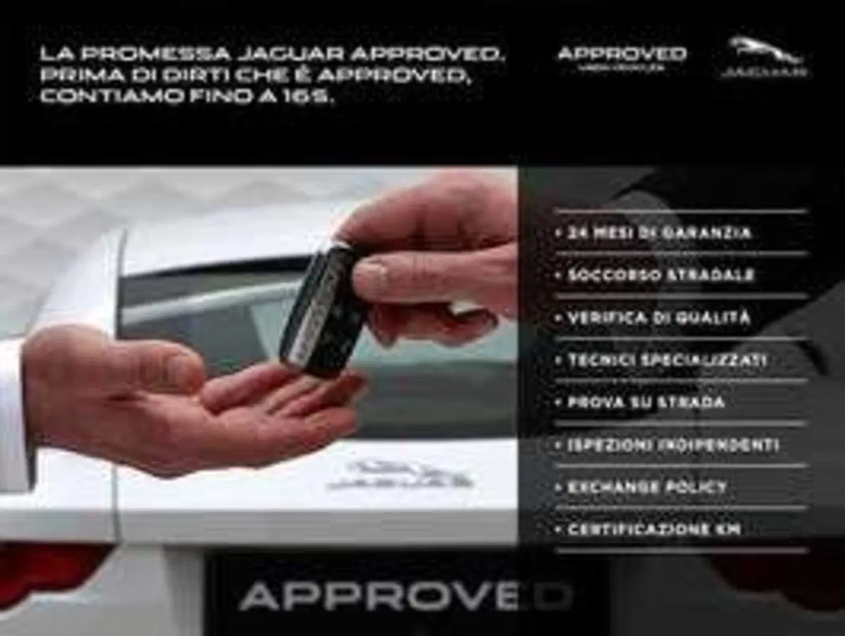 Jaguar E-Pace usata a Varese (14)