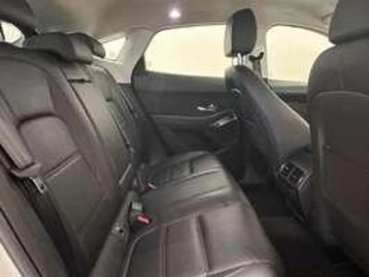 Jaguar E-Pace usata a Varese (4)
