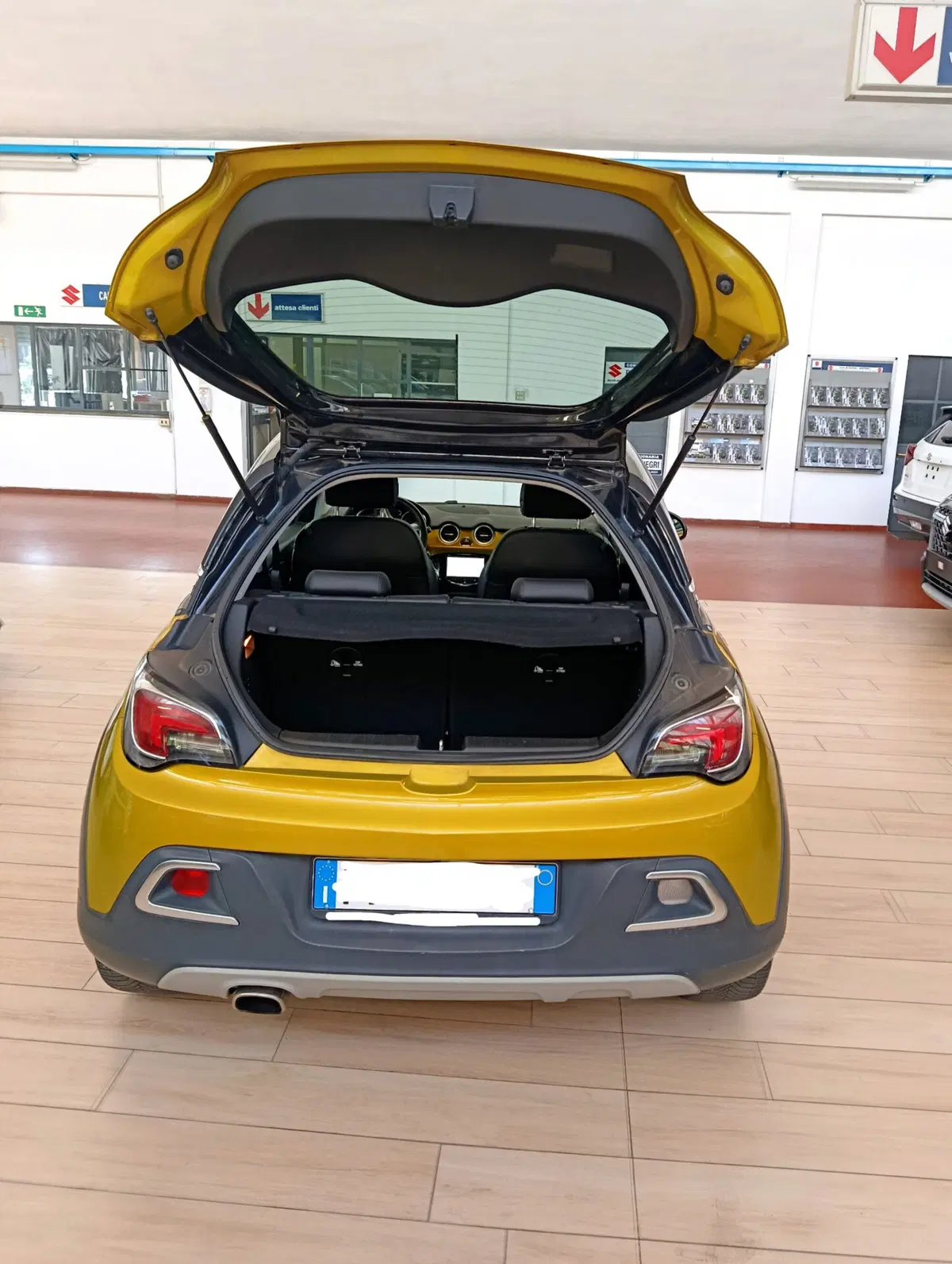 Opel Adam usata a Lecco (8)