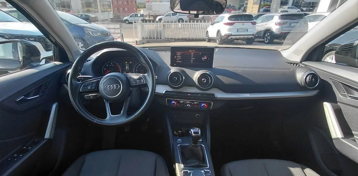Audi Q2 usata a Cosenza (9)