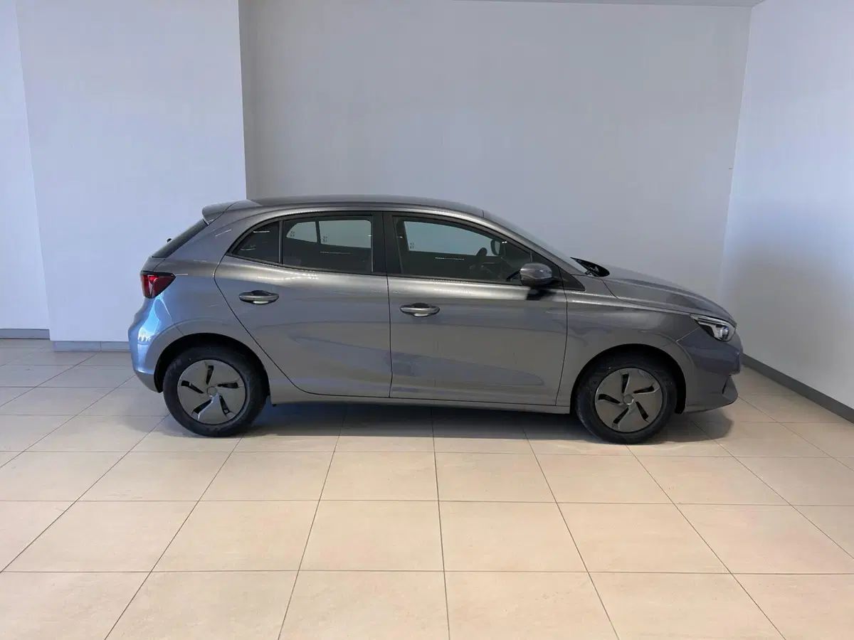 Mg MG3 nuova a Napoli (6)