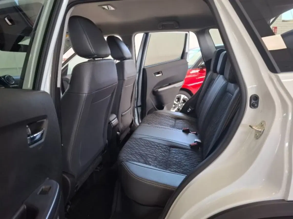 Suzuki Vitara nuova a Reggio Emilia (15)