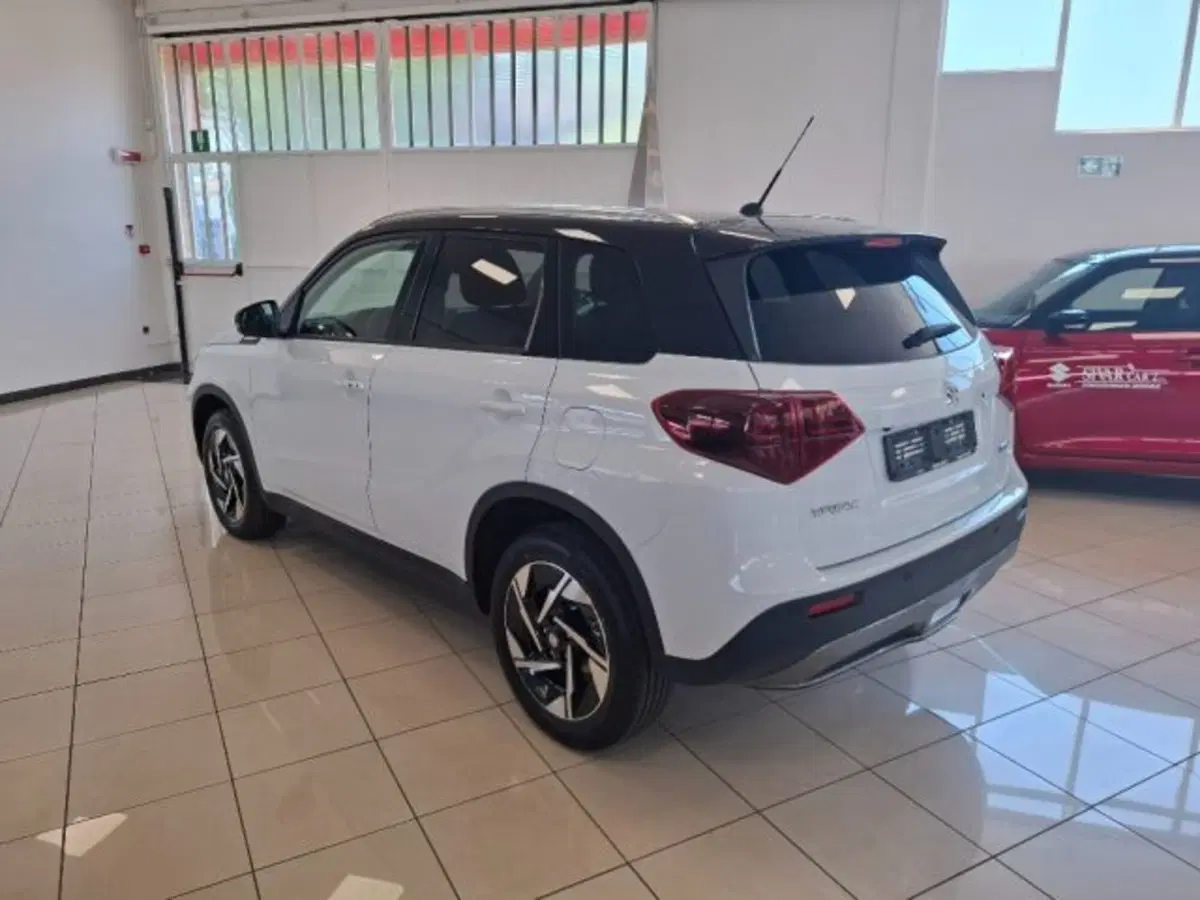 Suzuki Vitara nuova a Reggio Emilia (3)