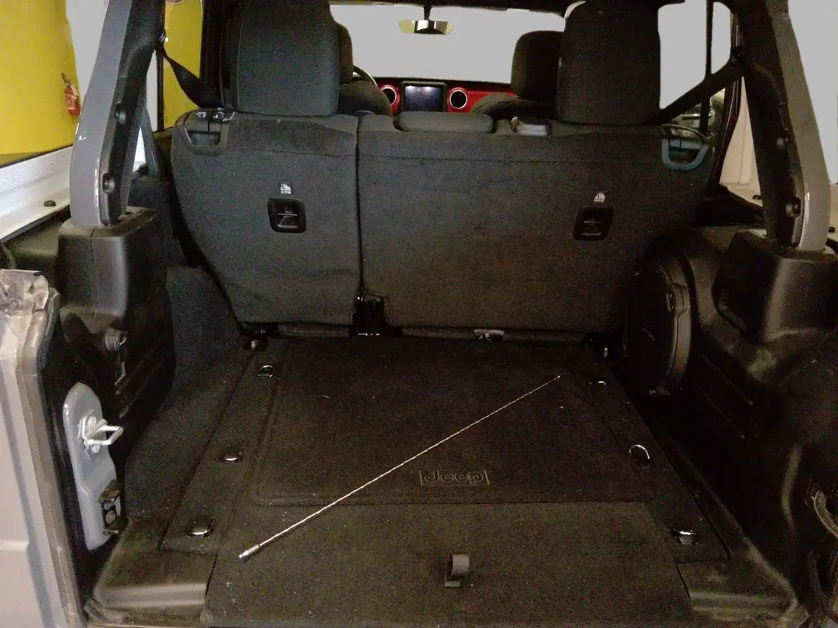 Jeep Wrangler Unlimited usata a Monza e Brianza (15)