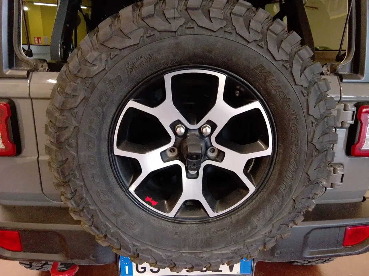 Jeep Wrangler Unlimited usata a Monza e Brianza (16)