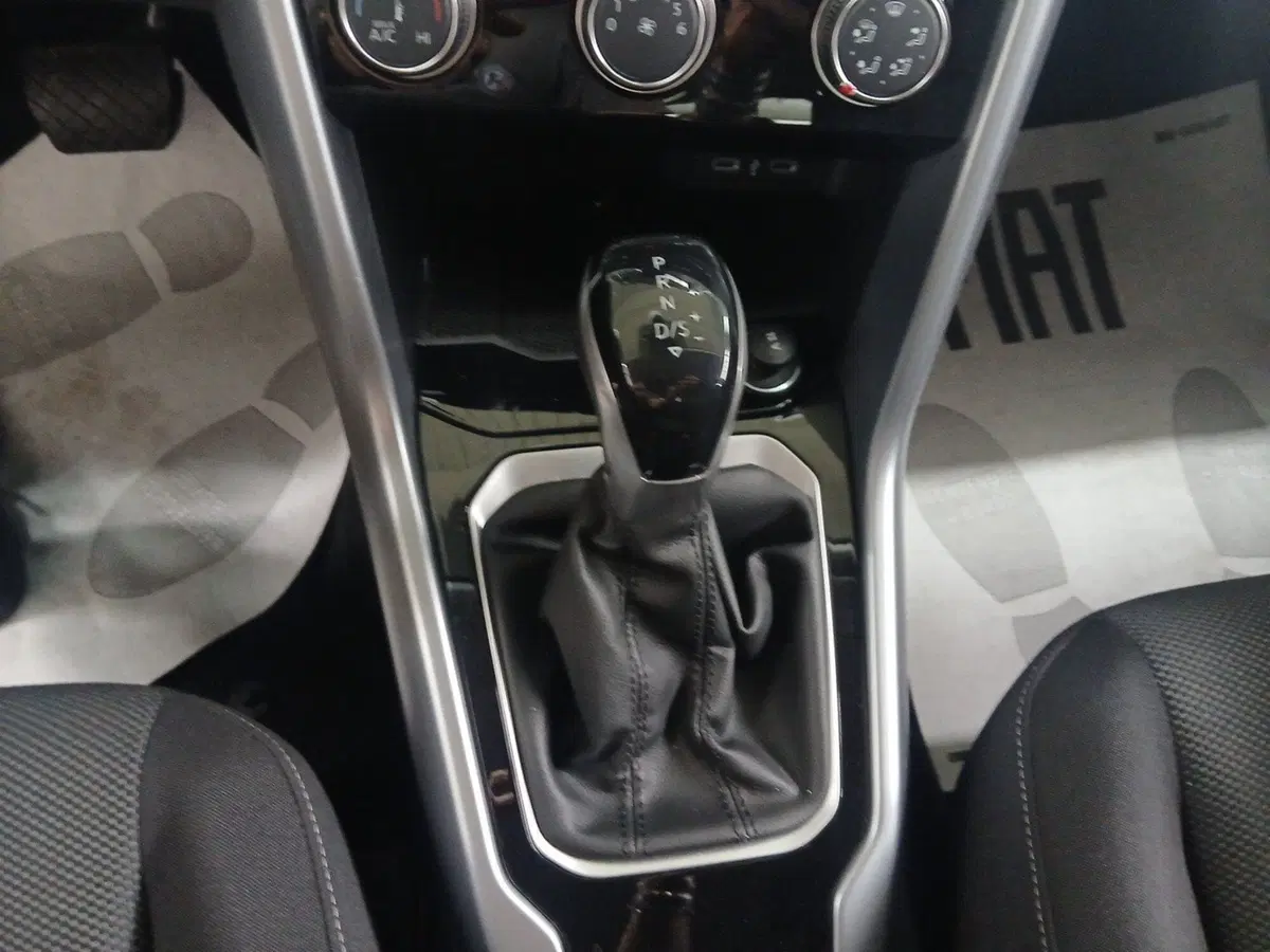 Volkswagen T-Roc usata a Lecce (16)