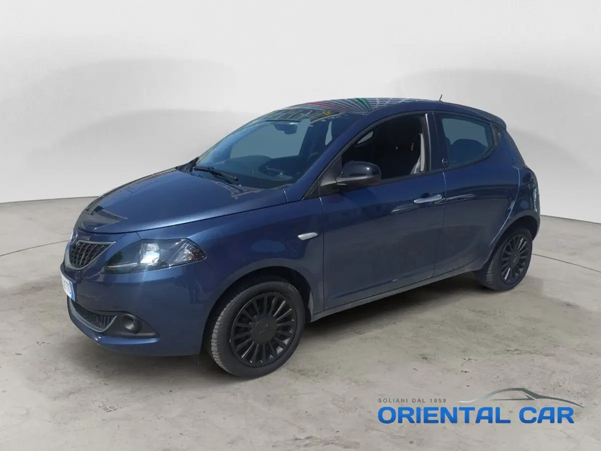 Lancia Ypsilon usata a La Spezia