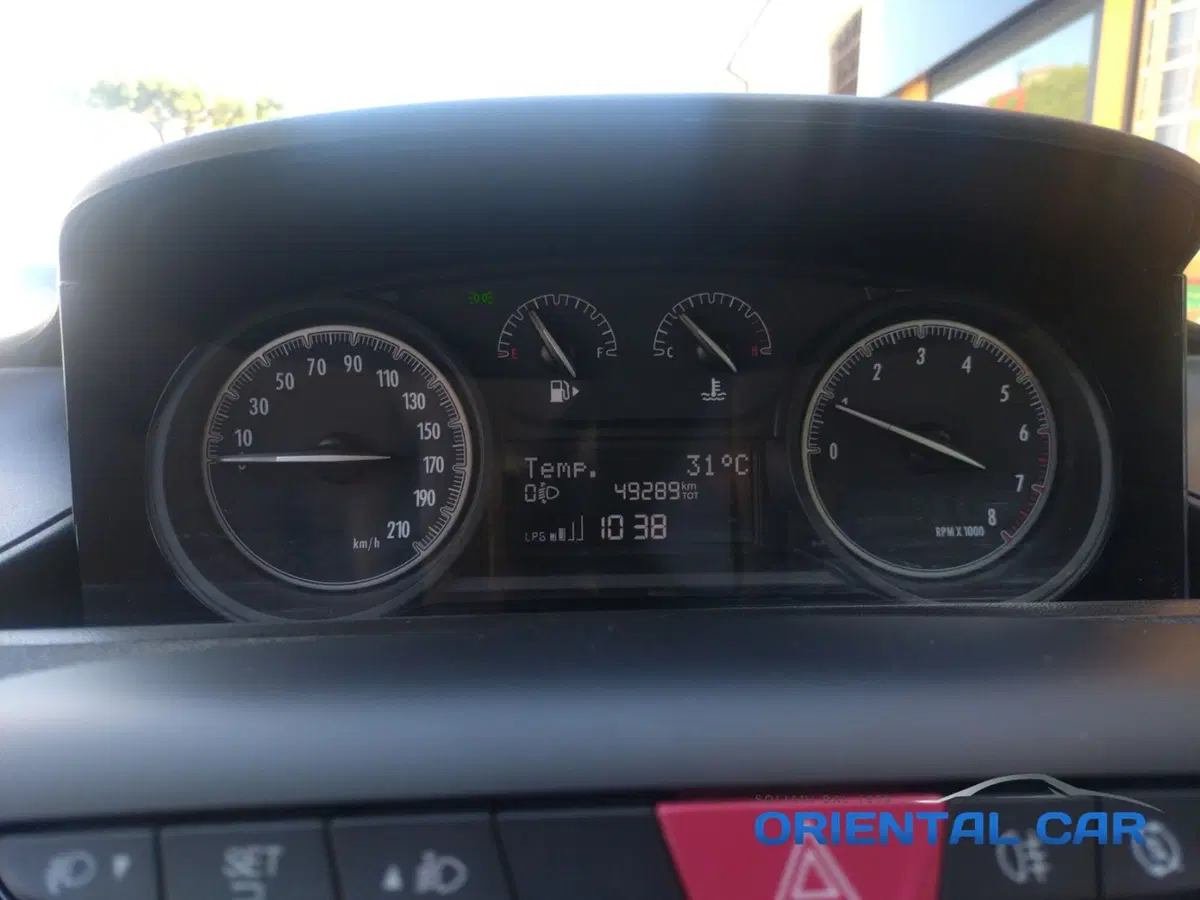 Lancia Ypsilon usata a La Spezia (16)