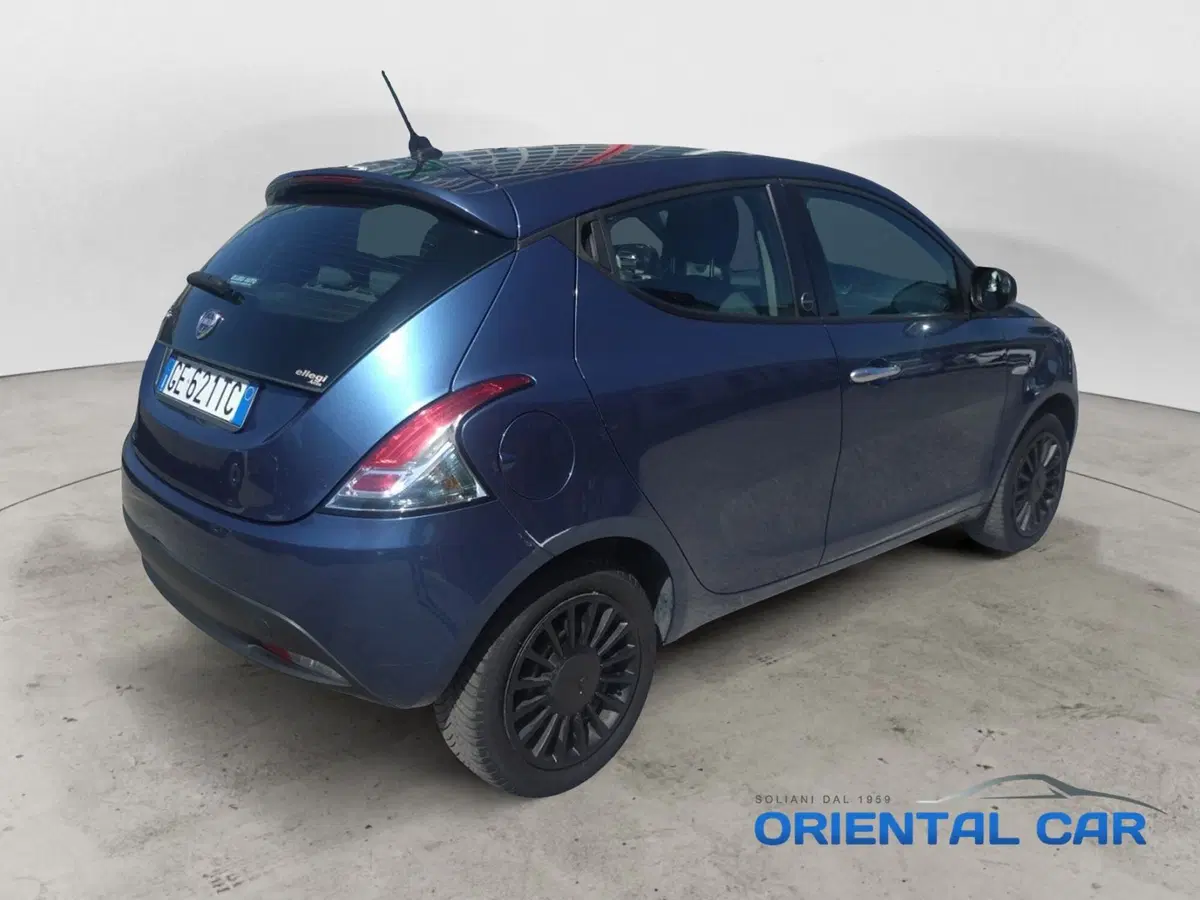 Lancia Ypsilon usata a La Spezia (18)