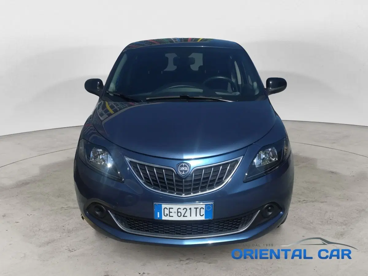 Lancia Ypsilon usata a La Spezia (3)