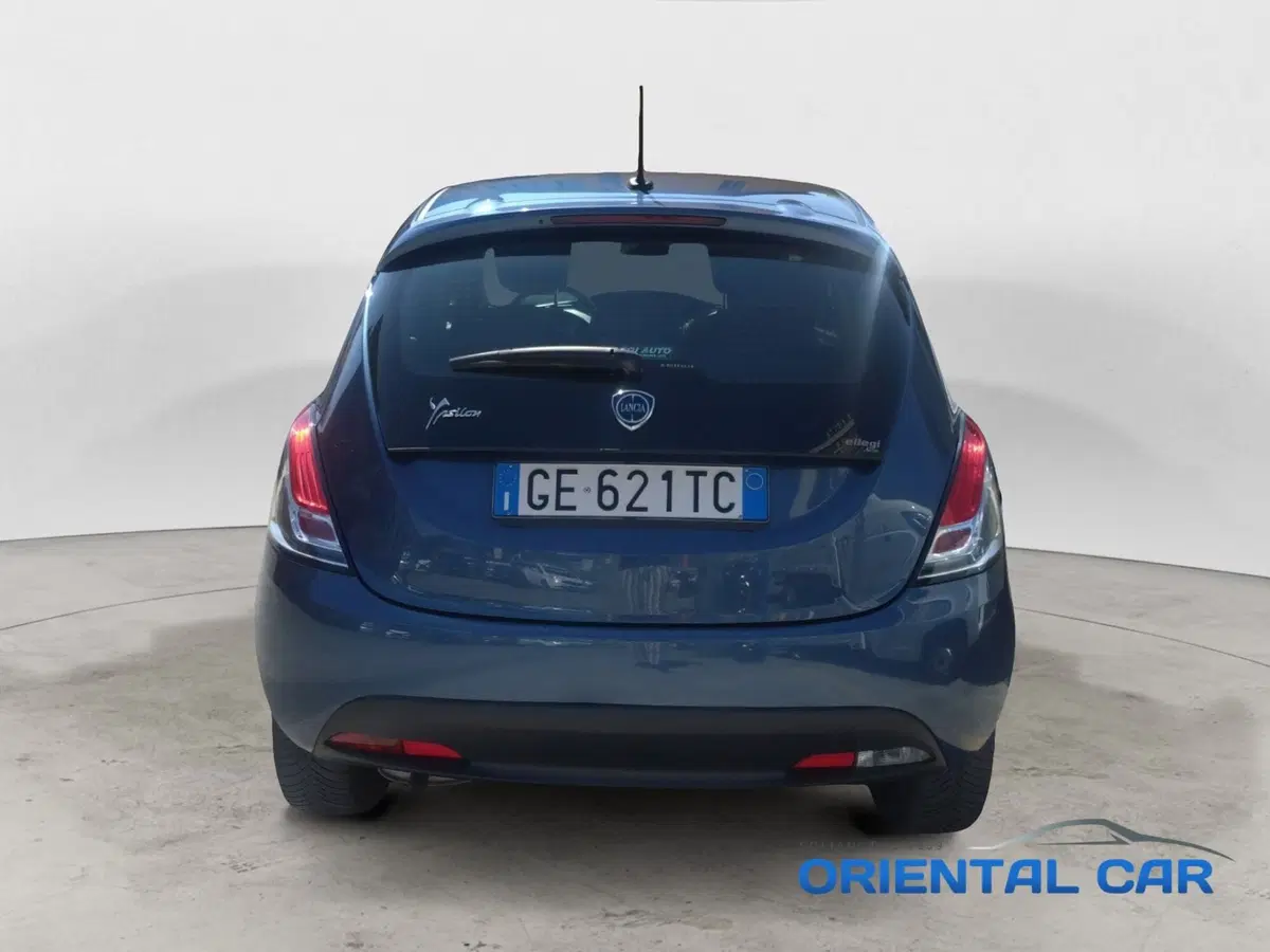 Lancia Ypsilon usata a La Spezia (7)