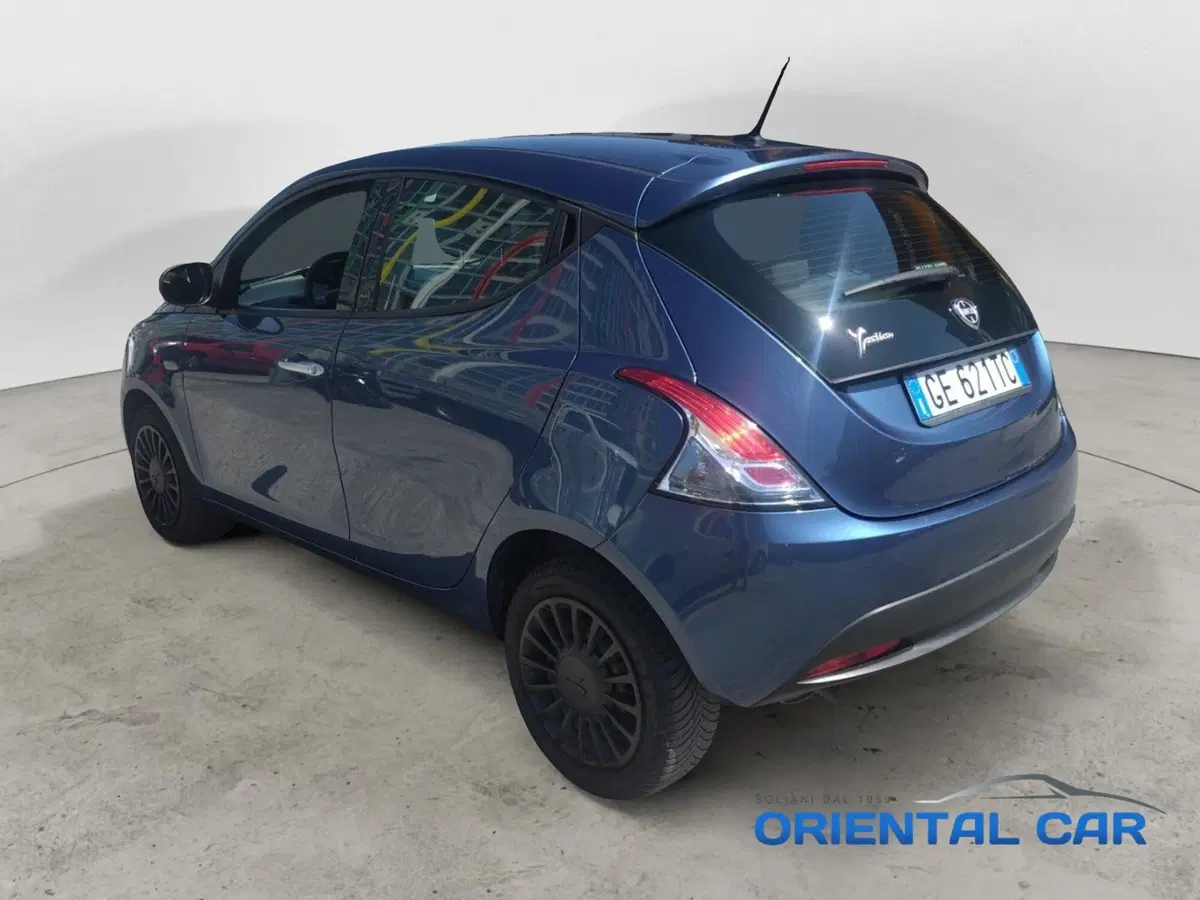 Lancia Ypsilon usata a La Spezia (8)