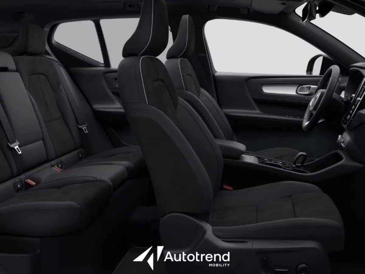 Volvo XC40 usata a Bari (12)