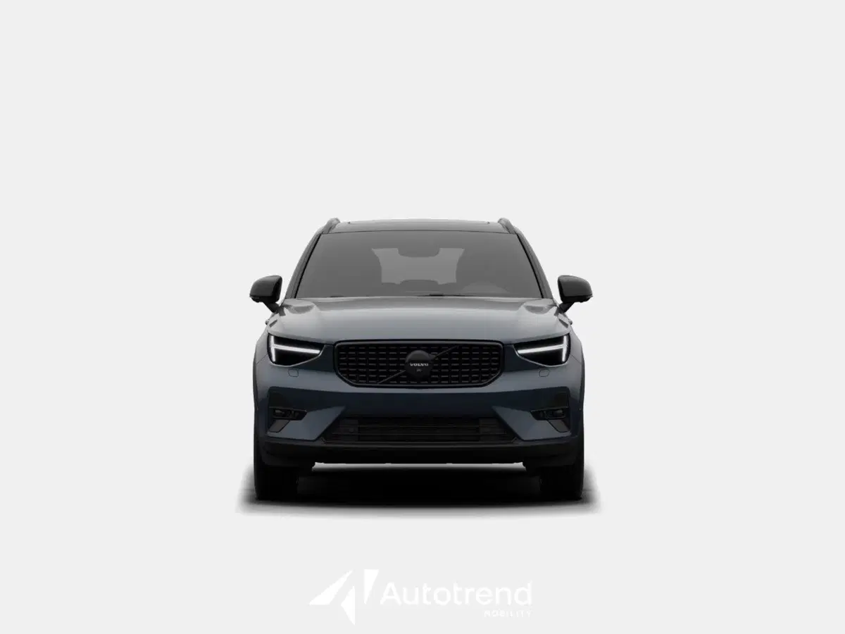 Volvo XC40 usata a Bari (8)