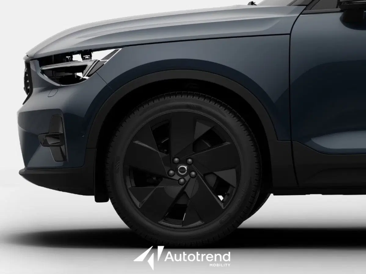 Volvo XC40 usata a Bari (9)