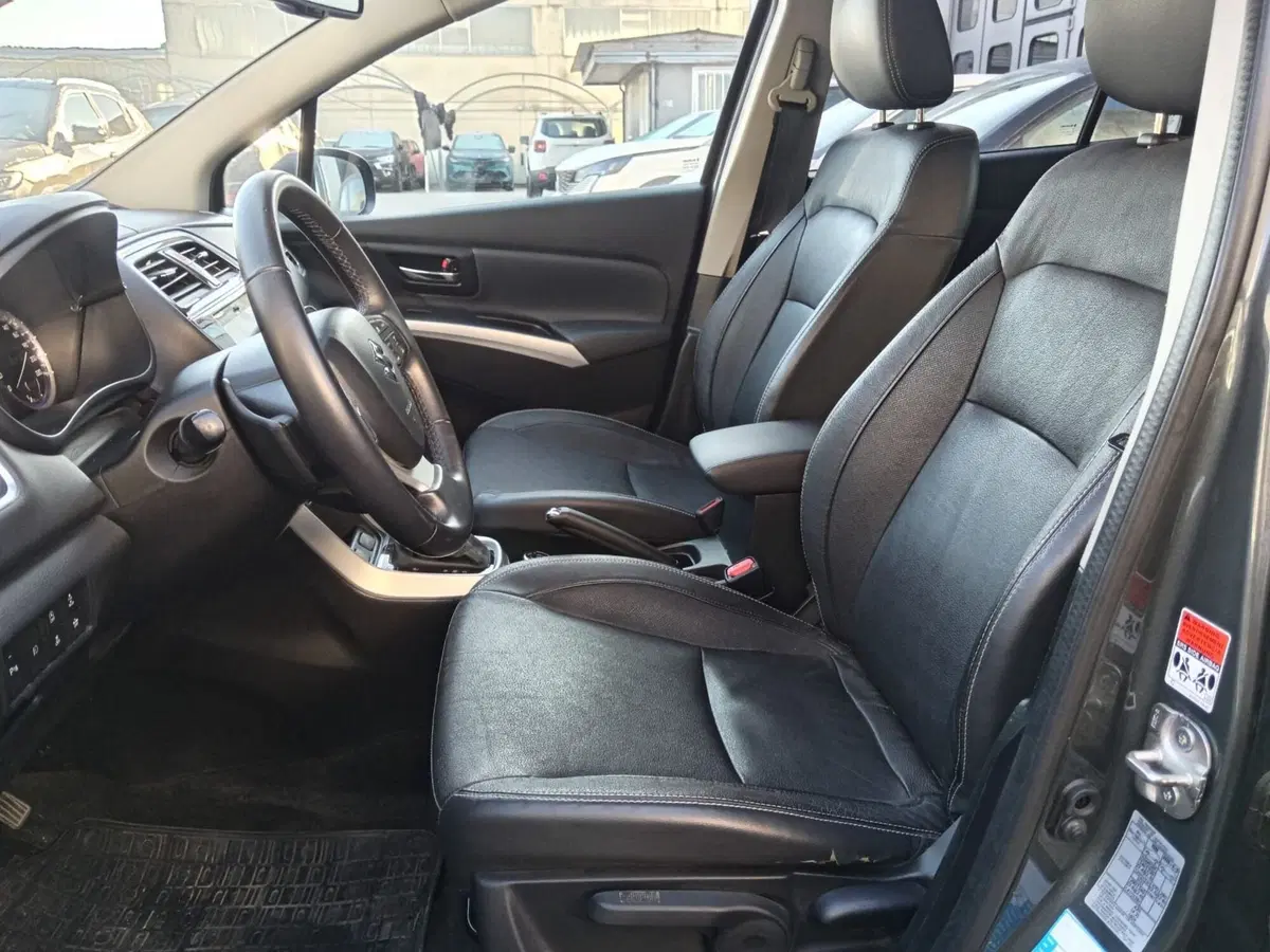 Suzuki S-Cross usata a Alessandria (12)