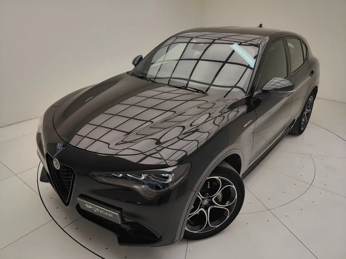 Alfa Romeo Stelvio usata a Como (15)