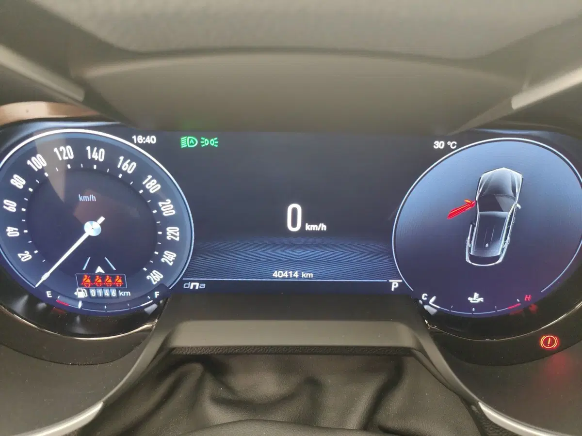 Alfa Romeo Stelvio usata a Como (8)