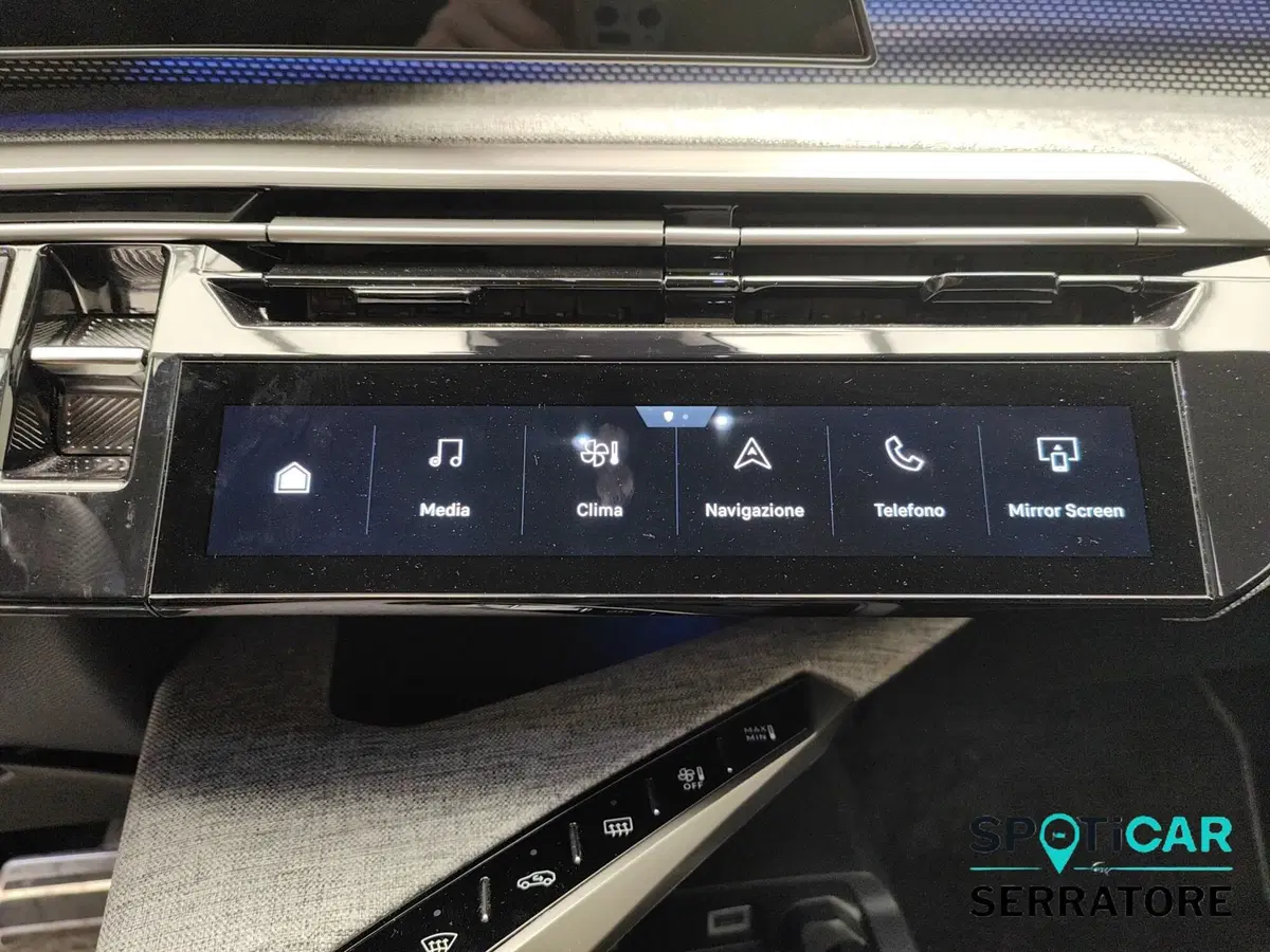 Peugeot 5008 usata a Como (16)