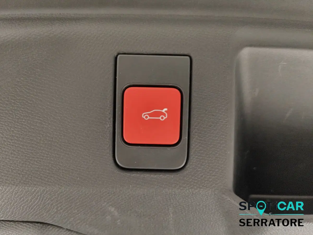 Peugeot 5008 usata a Como (17)