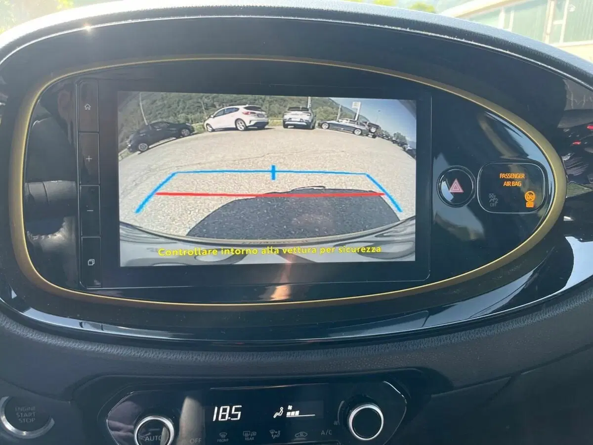 Toyota Aygo X usata a Sondrio (14)