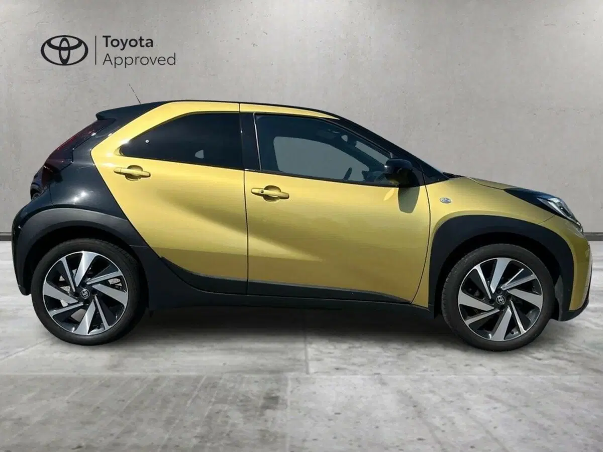 Toyota Aygo X usata a Sondrio (3)