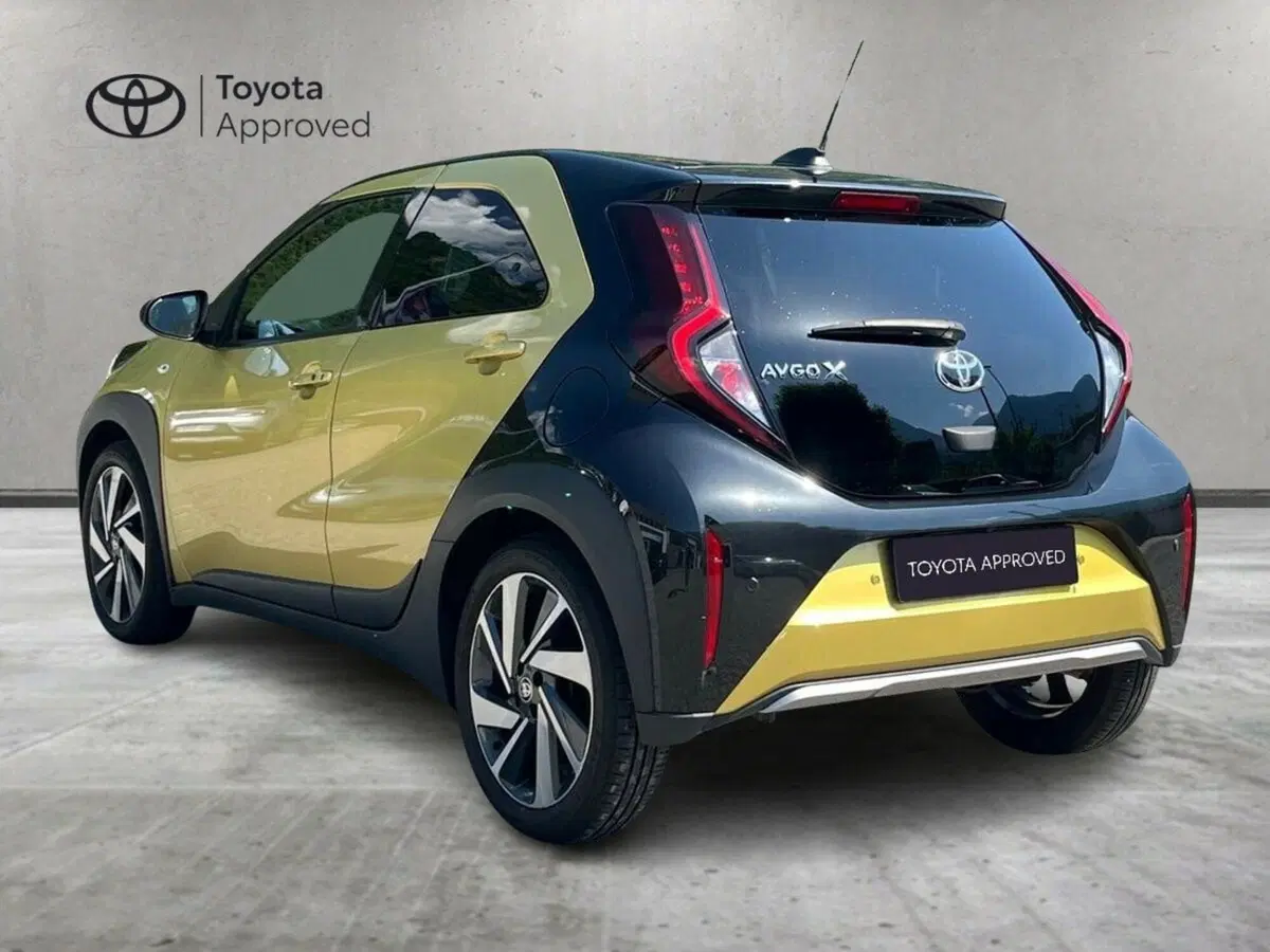 Toyota Aygo X usata a Sondrio (4)