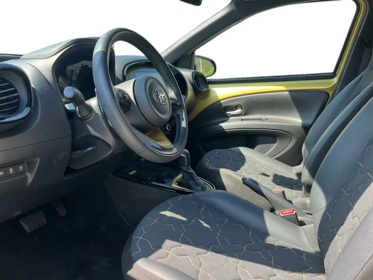Toyota Aygo X usata a Sondrio (6)