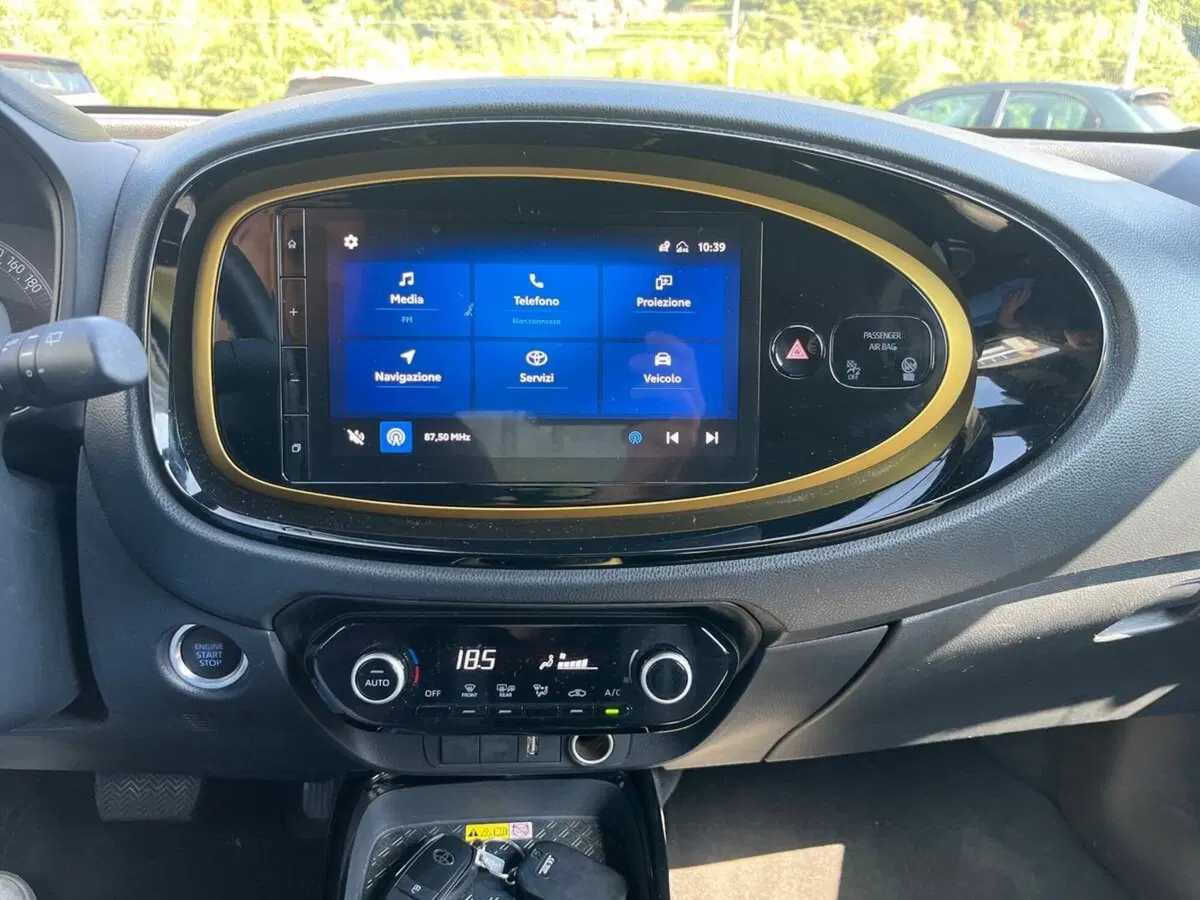 Toyota Aygo X usata a Sondrio (9)