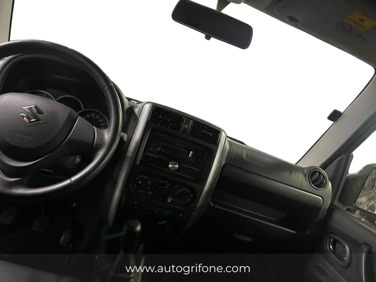 Suzuki Jimny usata a Modena (10)