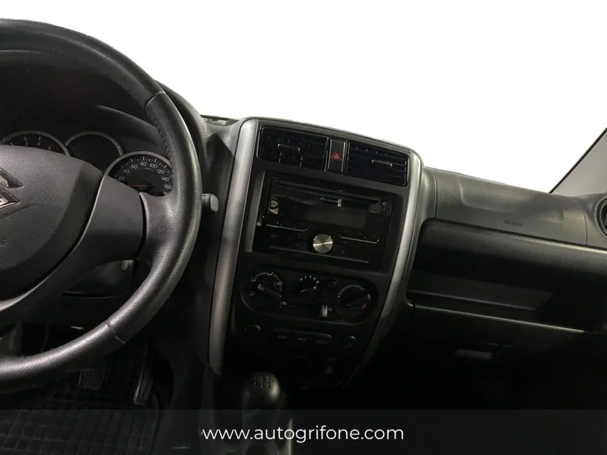 Suzuki Jimny usata a Modena (11)