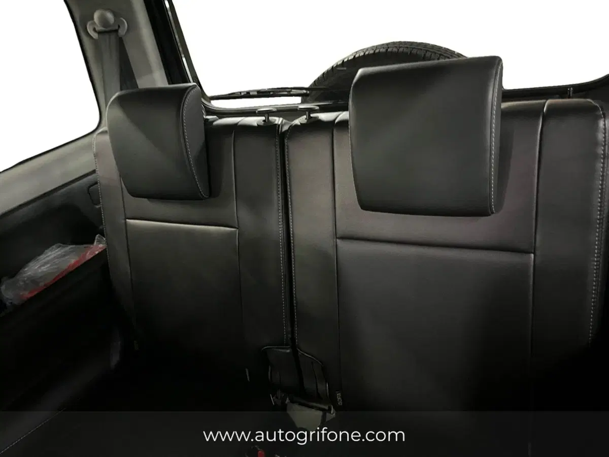 Suzuki Jimny usata a Modena (13)