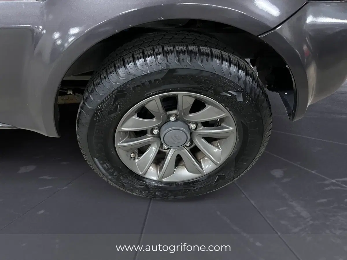 Suzuki Jimny usata a Modena (14)