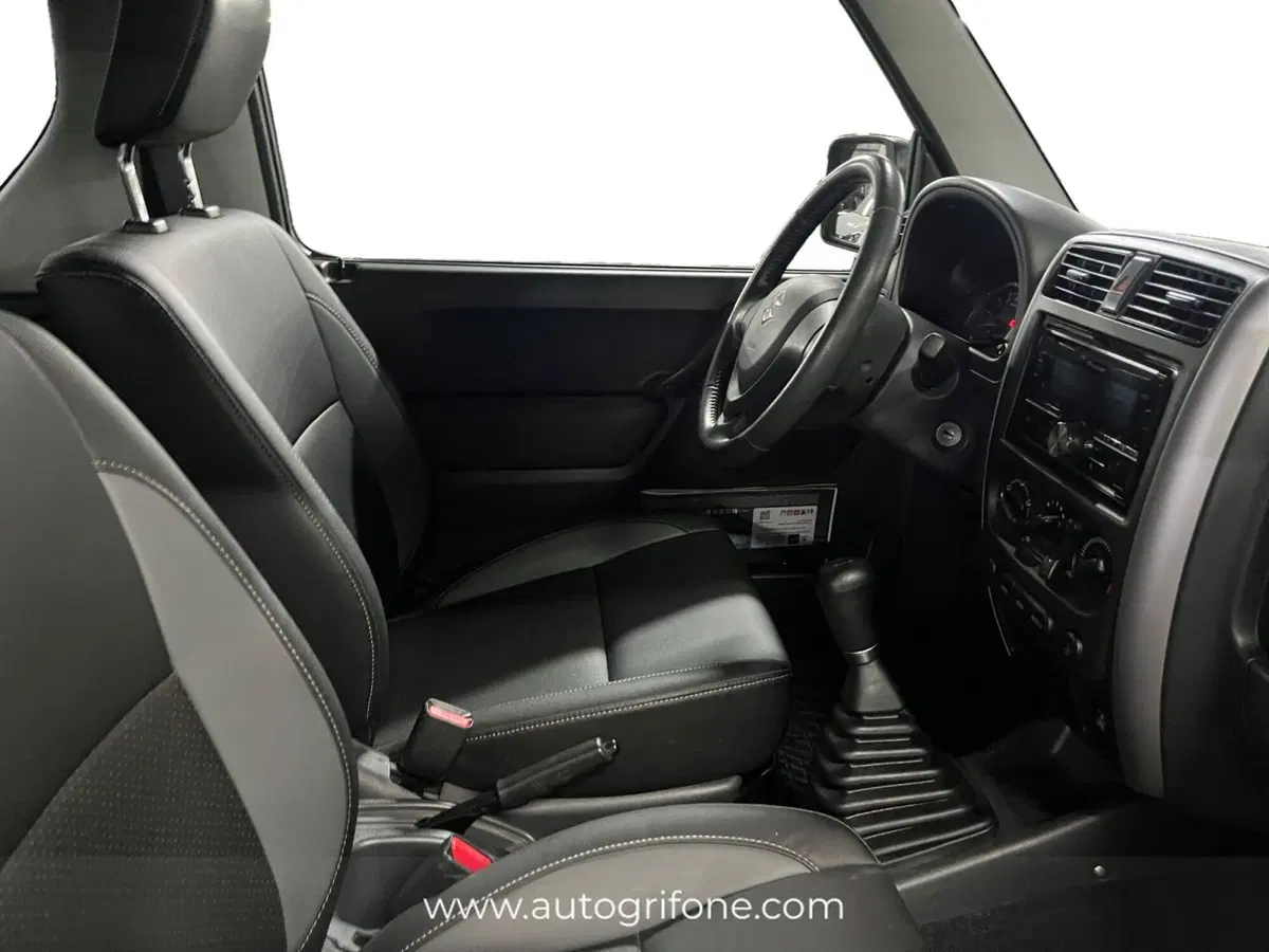 Suzuki Jimny usata a Modena (15)