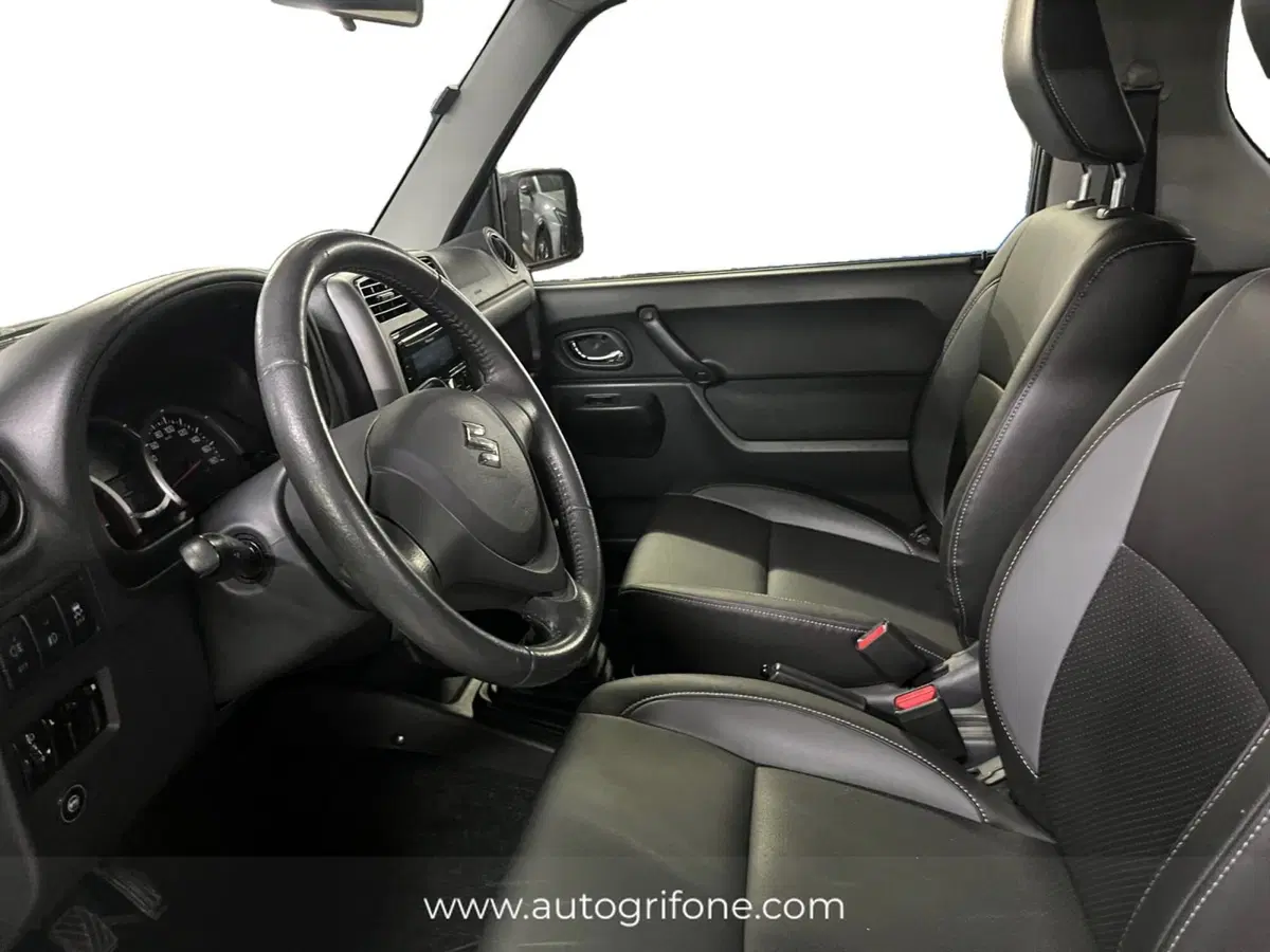 Suzuki Jimny usata a Modena (9)