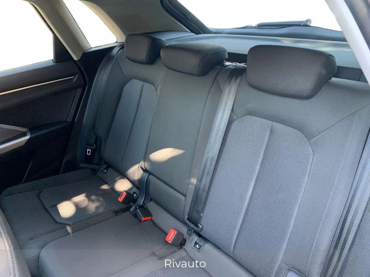 Audi Q3 Sportback usata a Como (10)