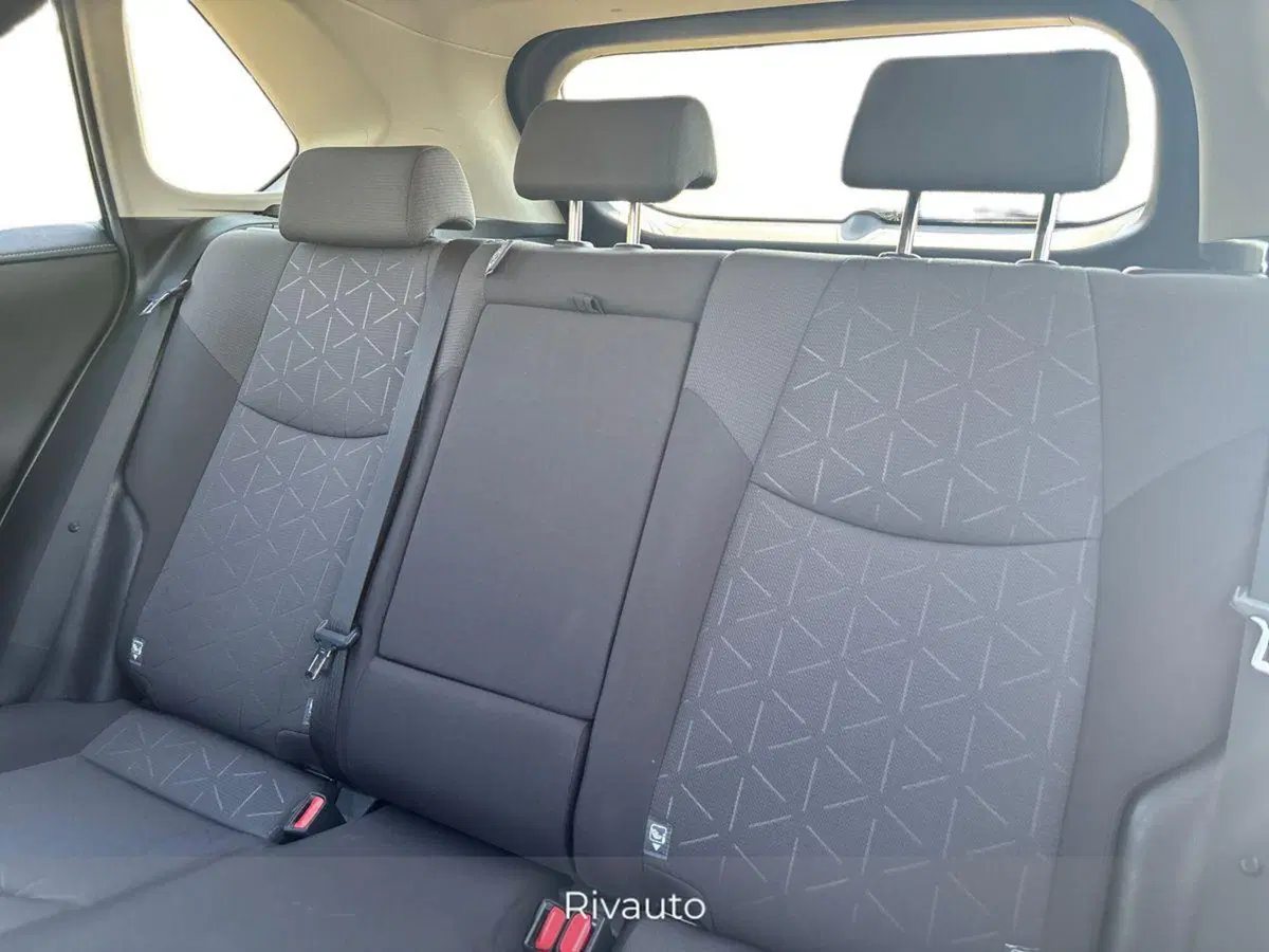 Toyota Rav4 usata a Como (11)