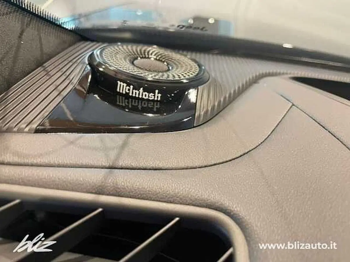 Jeep Grand Cherokee usata a Udine (17)
