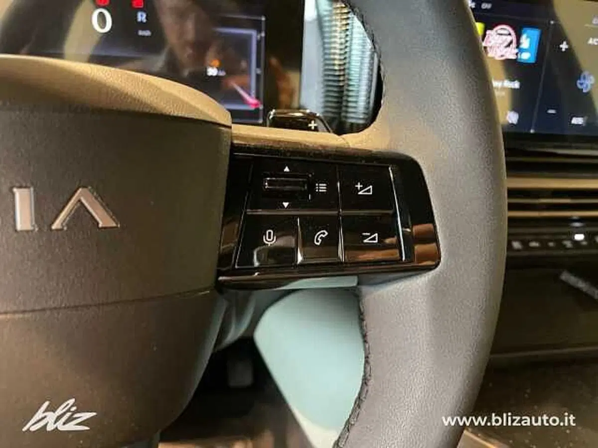 Lancia Ypsilon nuova a Udine (18)