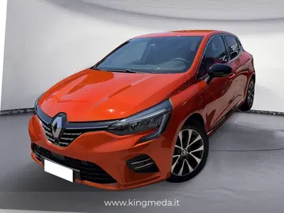 Renault Clio Full Hybrid E-Tech 140 CV 5 porte E-Tech del 2023 usata a Meda