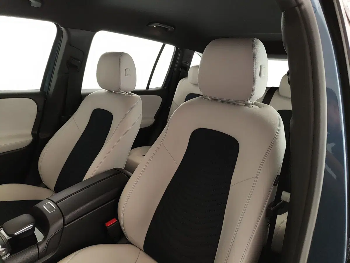 Mercedes-Benz GLB usata a Caserta (17)