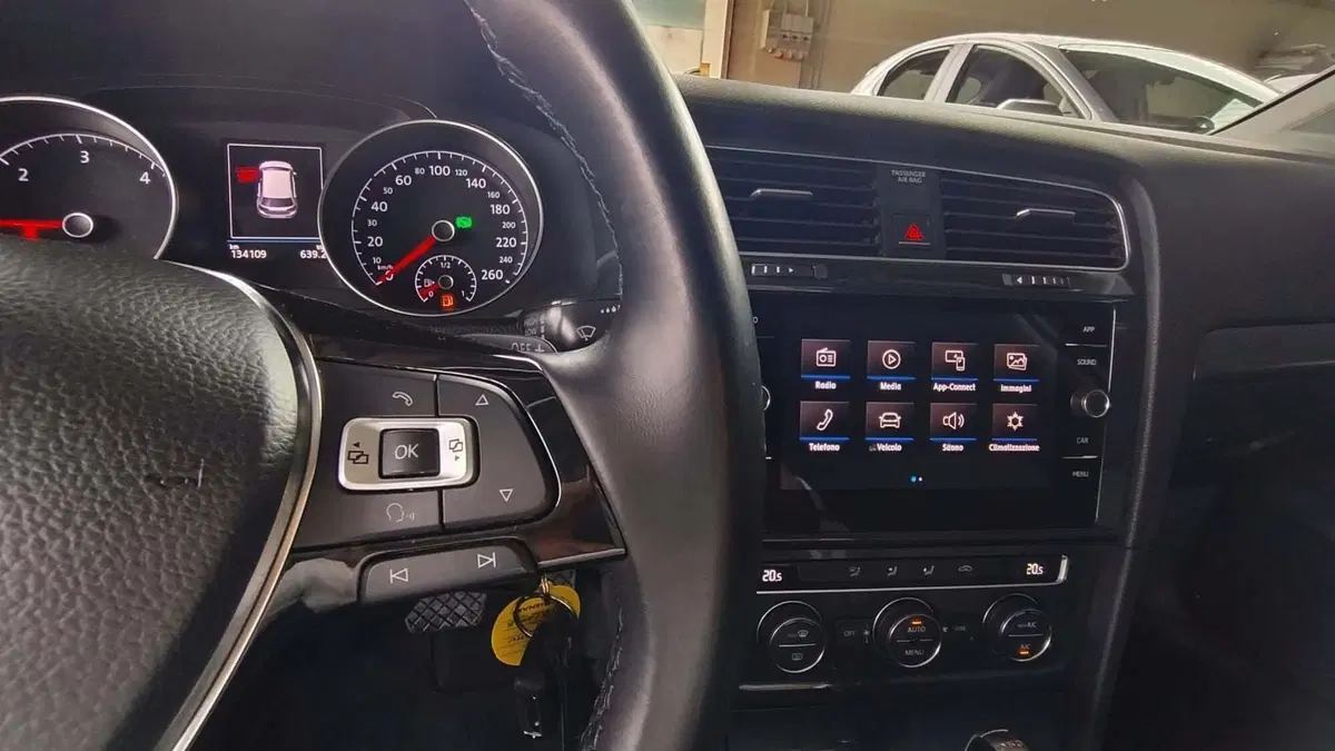Volkswagen Golf usata a Belluno (10)